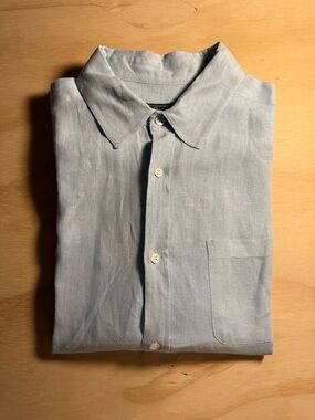 Men's Light Blue Casual Button-Down Shirt - Classic Collared Pocket